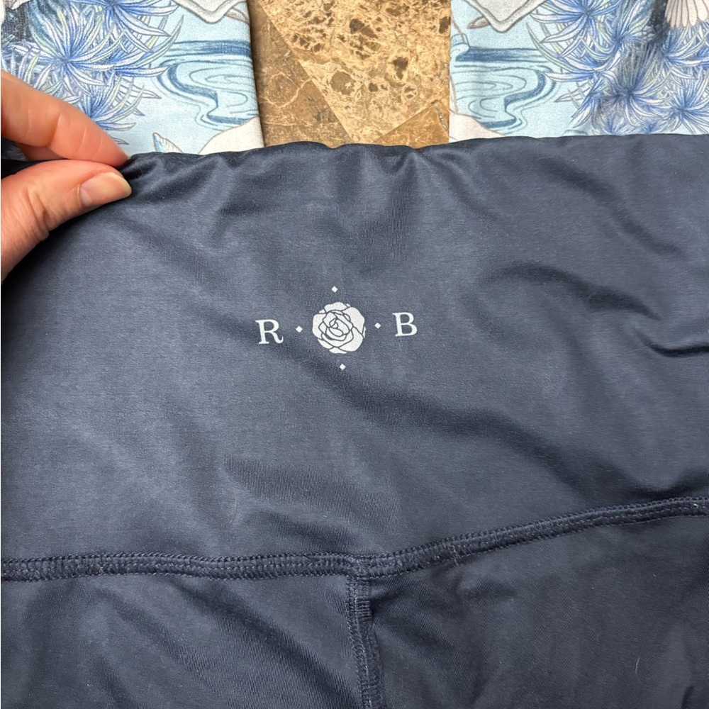 Rose Boreal Navy and Floral Leggings size 6 - Picture 2 of 6